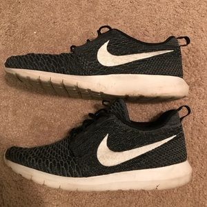 Men’s Nike shoes